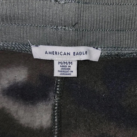 American Eagle Womens Fleece Camouflage Jogger Pants Medium - Picture 4 of 5